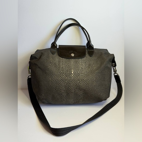 Longchamp Handbags - Longchamp Le Pliage Bag w Stingray Pattern Gray Nylon and Patent Leather Trim